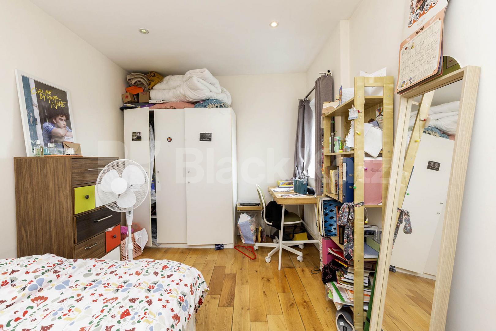 Surrounded by an abundance of amenities and walking distance to a station  High Street, High Barnet